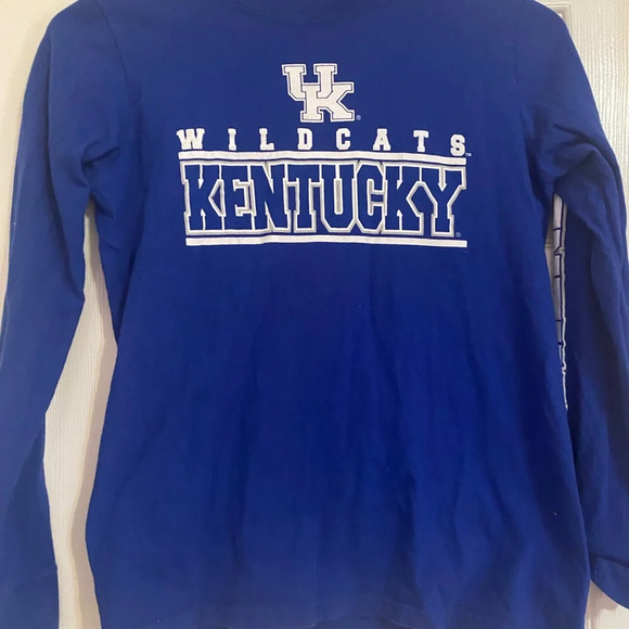 Kentucky Wildcats Tshirt - Picture 3 of 9